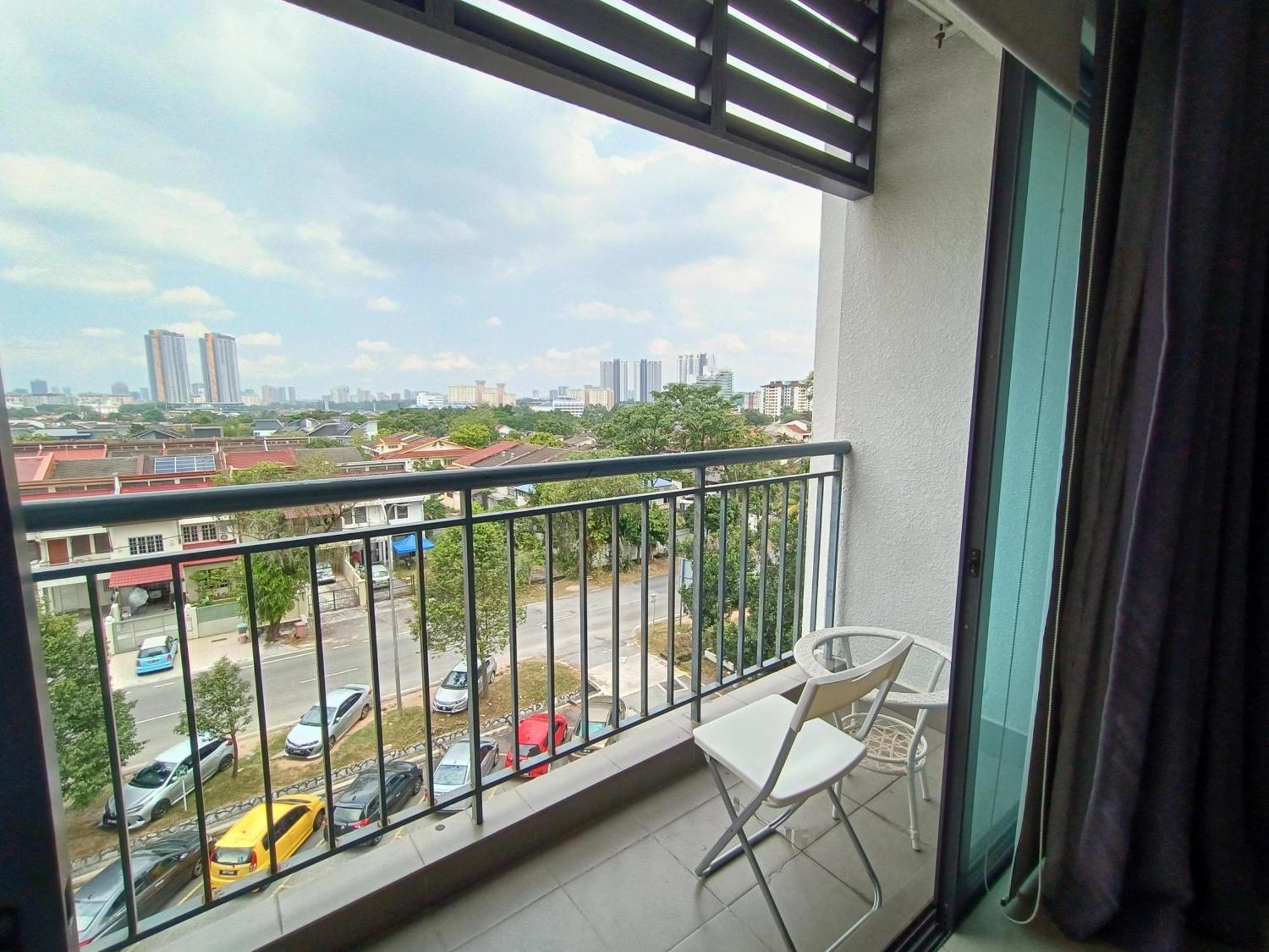 Ferienwohnung Pj5 Soho By Wsy Petaling Jaya Exterior foto